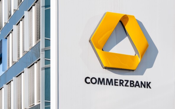 Startseite > Konto & Karte > News > Commerzbank Geschäftskonto mit 2,75 Prozent