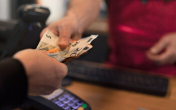 Cash Group-Kunden können ab Juli 2025 kein Bargeld mehr an Shell-Tankstellen abheben. Welche Alternativen es gibt & wie Sie weiter kostenfrei Bargeld beziehen. 