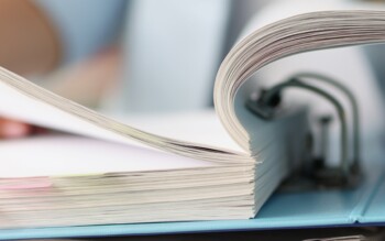 Regelmäßiger Versicherungs-Check: Tarife vergleichen, Deckungen anpassen und Beiträge sparen.