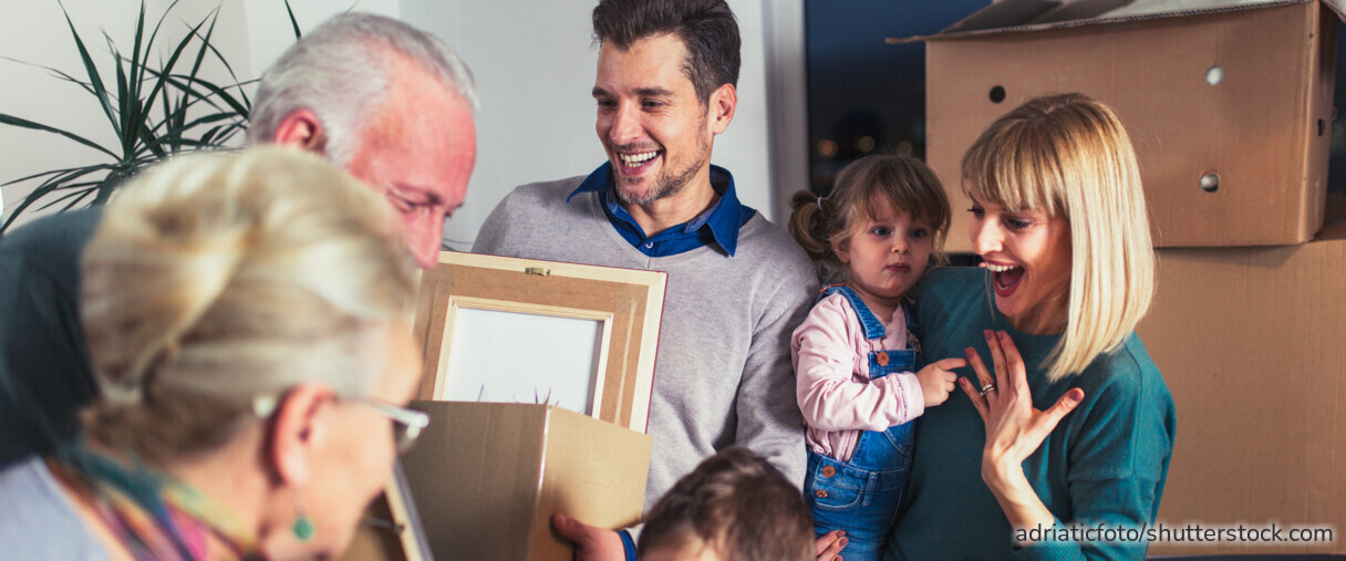 Wer eine Wohnung verbilligt an Angehörige vermietet, sollte insbesondere die steuerlichen Grenzen von 50 und 66 Prozent der ortsüblichen Miete beachten.