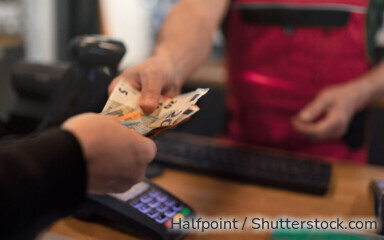 Cash Group-Kunden können ab Juli 2025 kein Bargeld mehr an Shell-Tankstellen abheben. Welche Alternativen es gibt & wie Sie weiter kostenfrei Bargeld beziehen. 