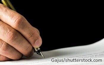 Testament und Erbrechts-Dokumente – viele verbreitete Irrtümer bei Erbfolge, Pflichtteil und Nachlassplanung.