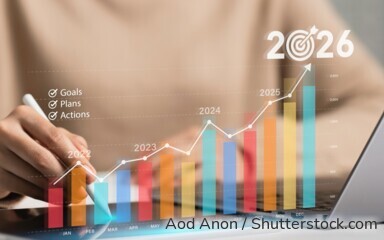 Visualisierung einer Zinstreppe mit steigenden Festgeld-Erträgen bis 2026 – eine Strategie für mehr Zinsen und Flexibilität.
