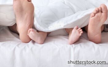 Elterngeld und Elterngeld Plus sollen Eltern finanziell entlasten, wenn sie nach der Geburt beruflich kürzertreten.