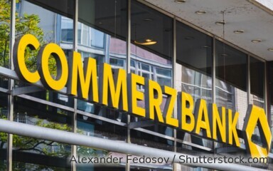 Commerzbank-HV 2026: Rekord-Dividende, 0,0059 % Annahmequote bei Unicredit. Was sich für Girokonto-Kunden jetzt ändert – und was nicht. 