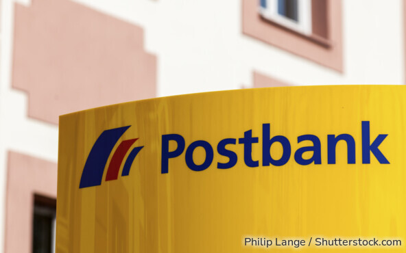 Postbank-Schild mit Logo