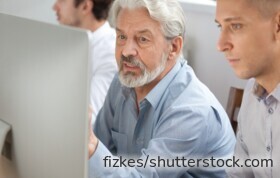 Erwerbsgeminderter probiert beruflichen Wiedereinstieg – mit Unterstützung und Absicherung durch neue gesetzliche Regelungen 2025.