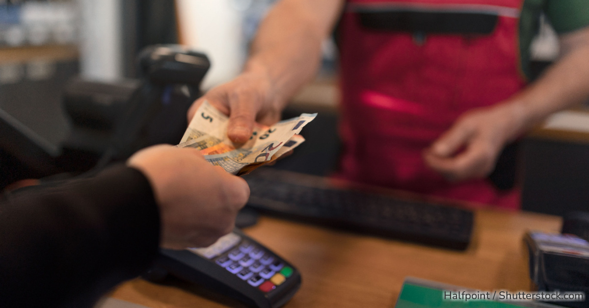 Cash Group-Kunden können ab Juli 2025 kein Bargeld mehr an Shell-Tankstellen abheben. Welche Alternativen es gibt & wie Sie weiter kostenfrei Bargeld beziehen. 