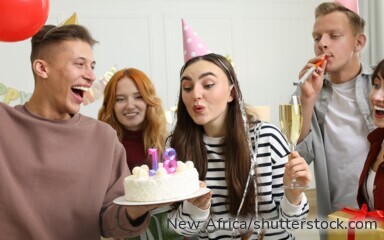 Auch nach dem Abitur kann Kindergeld gezahlt werden – entscheidend sind Ausbildung, Übergangszeit oder Ausbildungssuche.