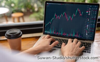 Ein regelmäßiger Depotcheck hilft Anlegern, Risiken und Kosten im Blick zu behalten.