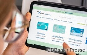 Die BBBank bietet mit dem "Junges Konto" ein Girokonto für Kinder als auch junge Erwachsene mit einem zusätzlichen Bildungsangebot.