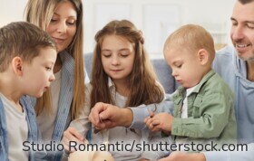 Zum Jahreswechsel 2026 bleiben viele Familienleistungen unverändert, einzelne Beträge steigen leicht.