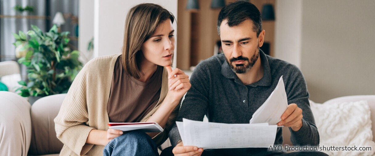 Für viele Eigentümer läuft die günstige Zinsbindung aus. Bei der Anschlussfinanzierung können deutlich höhere Bauzinsen die monatliche Belastung erhöhen.